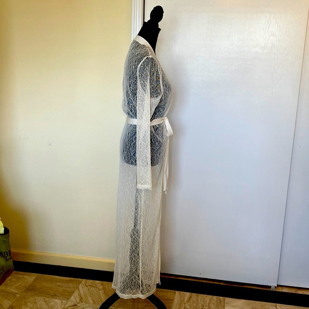 🦢🤍Vintage Off White Full Length Belted Lace Duster With Matching Belt Size: L - Picture 2 of 5